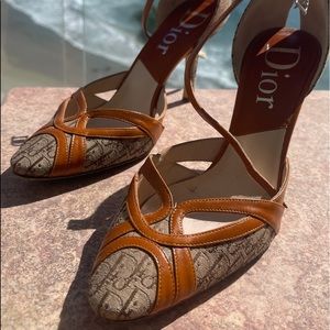 Dior heels🧡